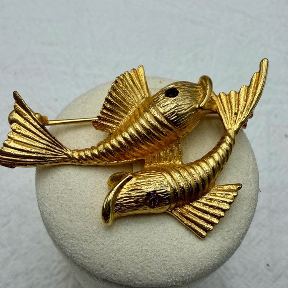 Vintage Koi Brooch - Picture 1 of 4